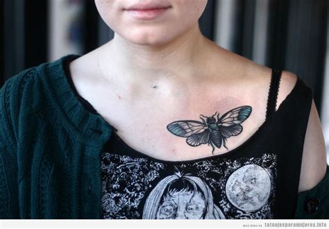 tatuajes para mujeres en el pecho|Tatuajes en el pecho: 25 diseños en HD que no has。